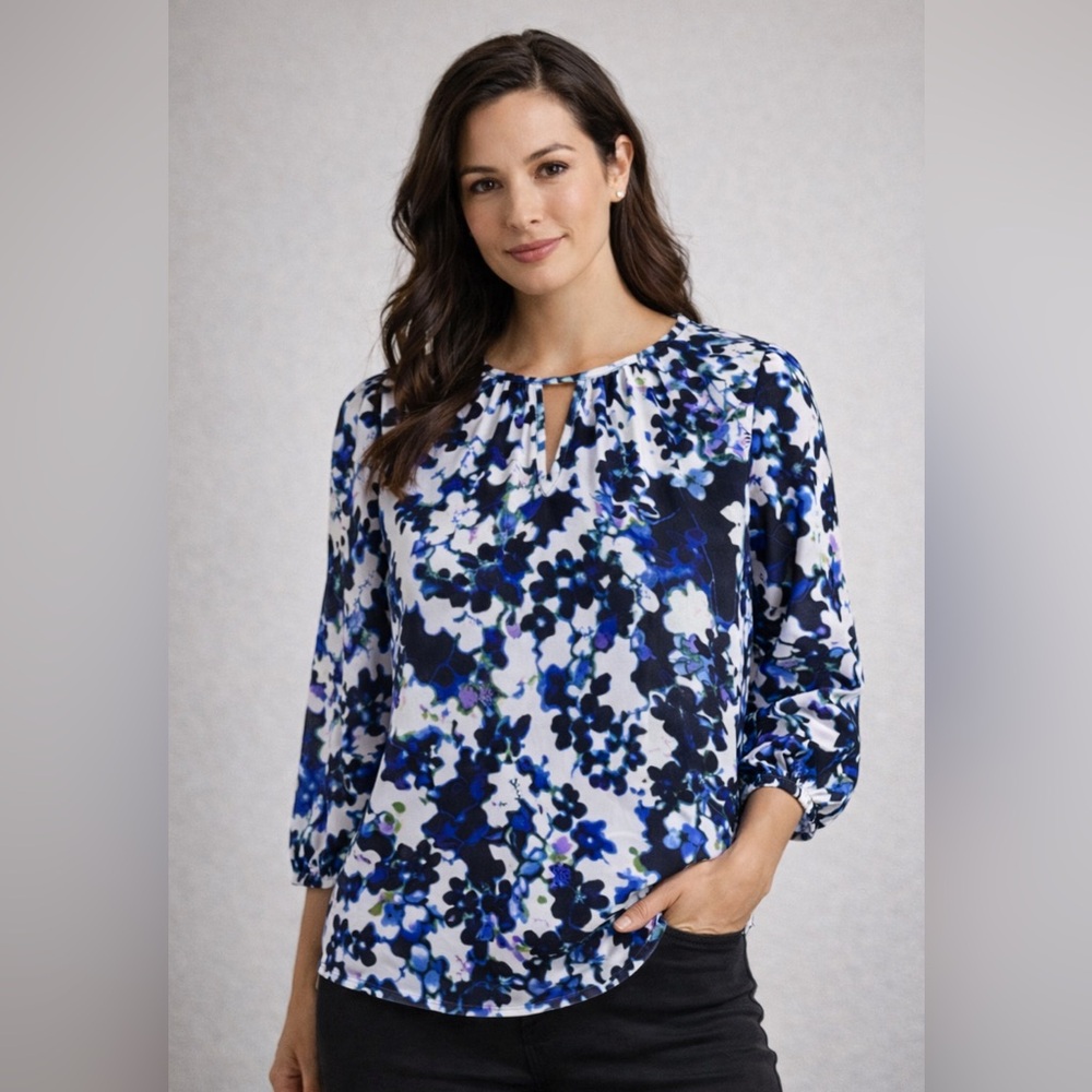 Express Women's Floral Blouse - Blue, Black, and White